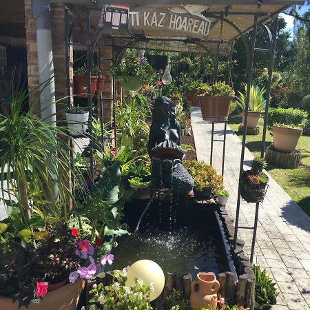 Ti Kaz Hoareau Bed & Breakfast Salazie Bagian luar foto