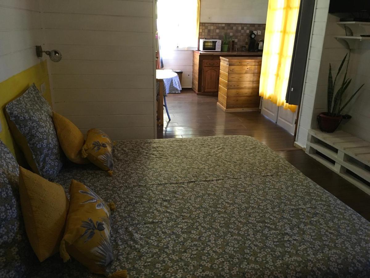 Ti Kaz Hoareau Bed & Breakfast Salazie Bagian luar foto