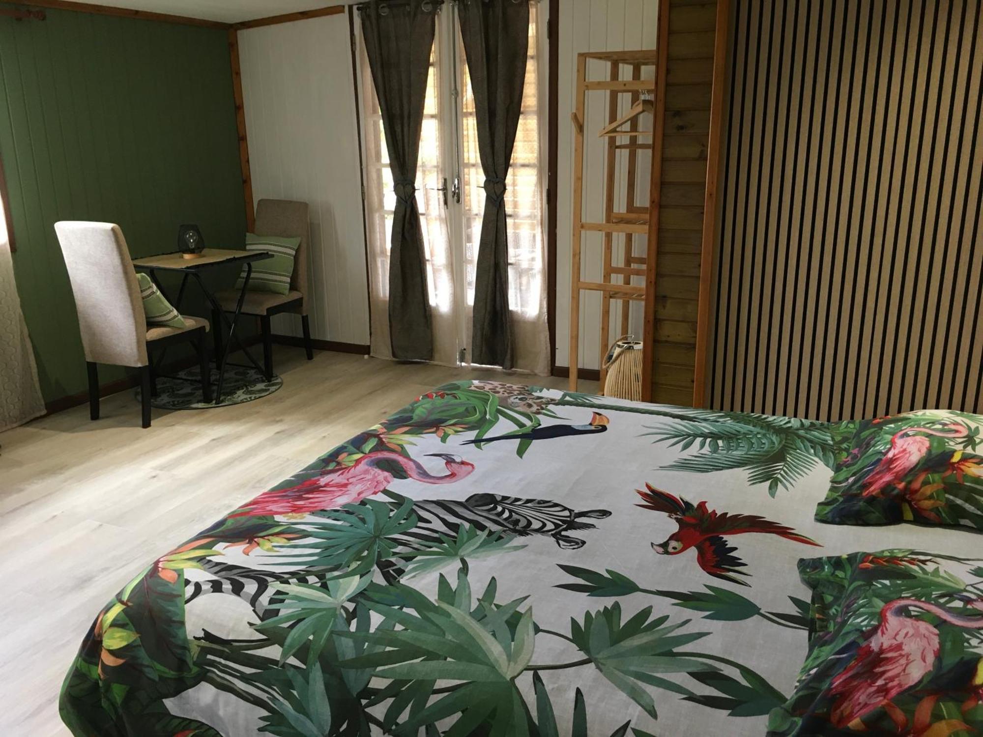 Ti Kaz Hoareau Bed & Breakfast Salazie Bagian luar foto